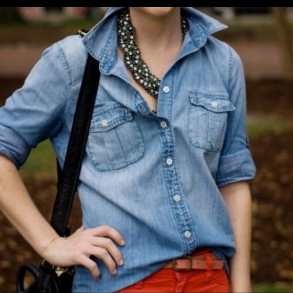 EUC J. Crew “The Perfect Shirt” Chambray— Size XS
